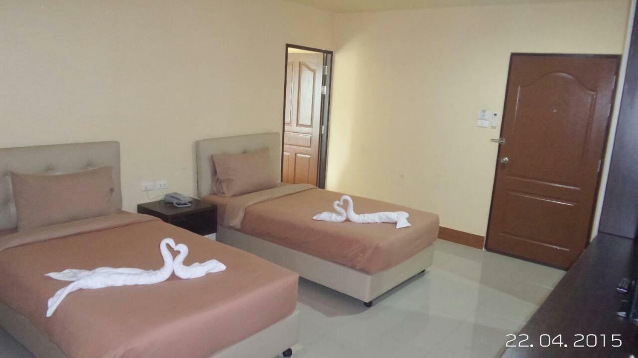 Spm Residence Resort & Spa Si Racha Esterno foto