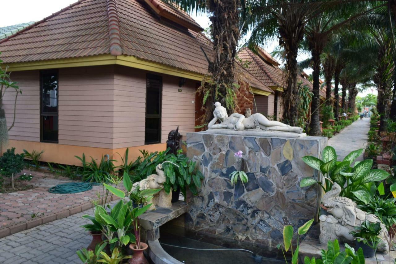 Spm Residence Resort & Spa Si Racha Esterno foto